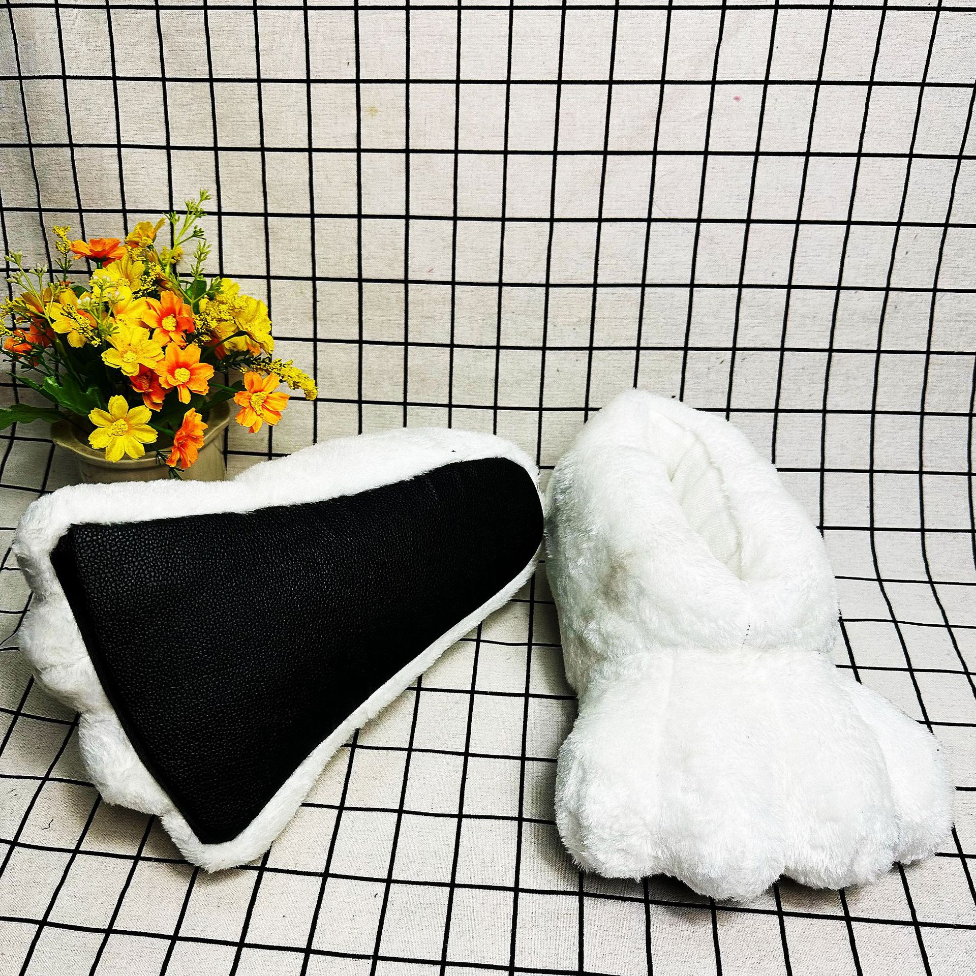 In Stock Rabbit Paw Slippers H - Kids Outdoor Shoes ulasan dan harga